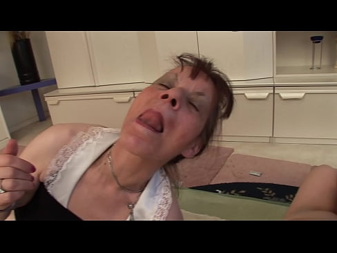 ❤️ Dua nenek dan satu kakek memiliki threesome ❌  Sex di id.nastypornpics-com.ru ️❤