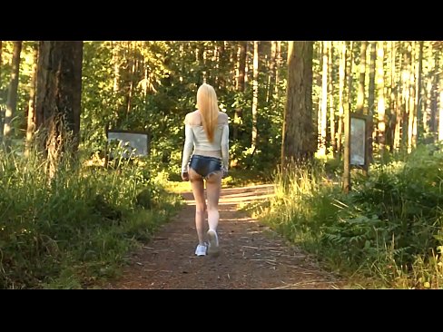 ❤️ Wanita cantik bergerak perlahan, bukan video telanjang ❌  Sex di id.nastypornpics-com.ru ️❤